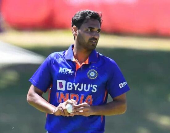 Broke Shoaib Akhtar's Record': Netizens Go Crazy as Speedometer Clocks Bhuvneshwar's Delivery at 200+ Kmph