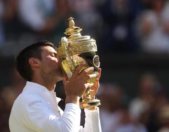 Novak Djokovic wins fourth-straight Wimbledon title, 21st Grand Slam; beats Nick Kyrgios in four sets