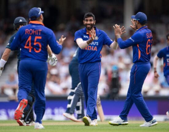 India beats England by 10 wickets, leads with 1-0 in three matches ODI series,