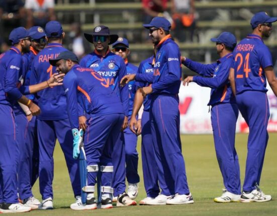 India wins second ODI by 5 wickets against Zimbabwe, and seal the series with 2-0