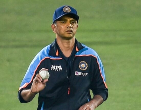 Don’t create Panic about Covid, Rahul Dravid will be back in Asia Cup after taking a few precautions and medicines: Ravi Shashtri