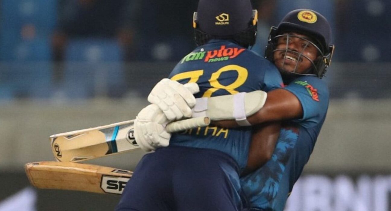 Asia Cup2022: Sri Lanka makes Super 4s after thrilling two-wicket win over Bangladesh