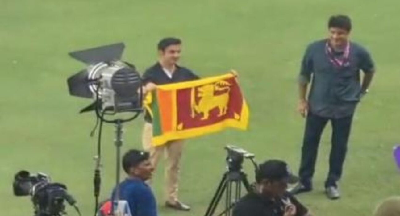 Gautam Gambhir poses with Sri Lanka flag after Asia Cup 2022 final