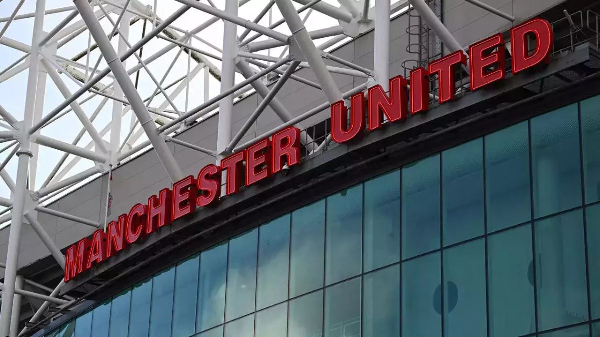 Sheikh Jassim and Jim Ratcliffe are the final bidders to buy Manchester United