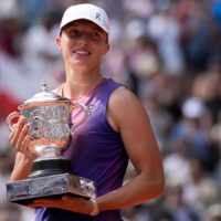 Iga Świątek: World No. 1 Tennis Champion Claims French Open Title